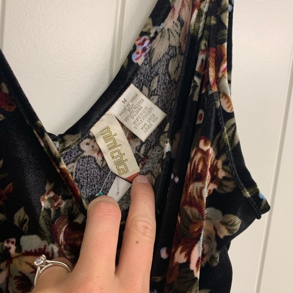 Black floral jumpsuit - Picture 3 of 4